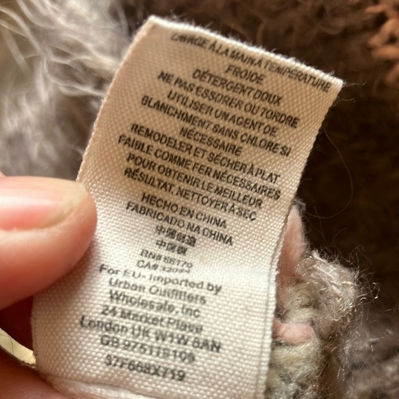 Free People Cozy Gray and Pink Women's Sweater Fuzzy Soft Oversize S - Picture 9 of 11